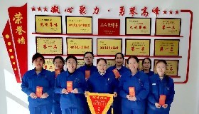 烧碱化验中心举办“绽放妳力量，检验妳时光”主题班会