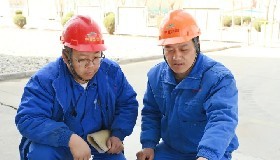 “关键设备新动能”系列报道——氯化苯厂全力抢修精馏塔 激发设备运行新动能