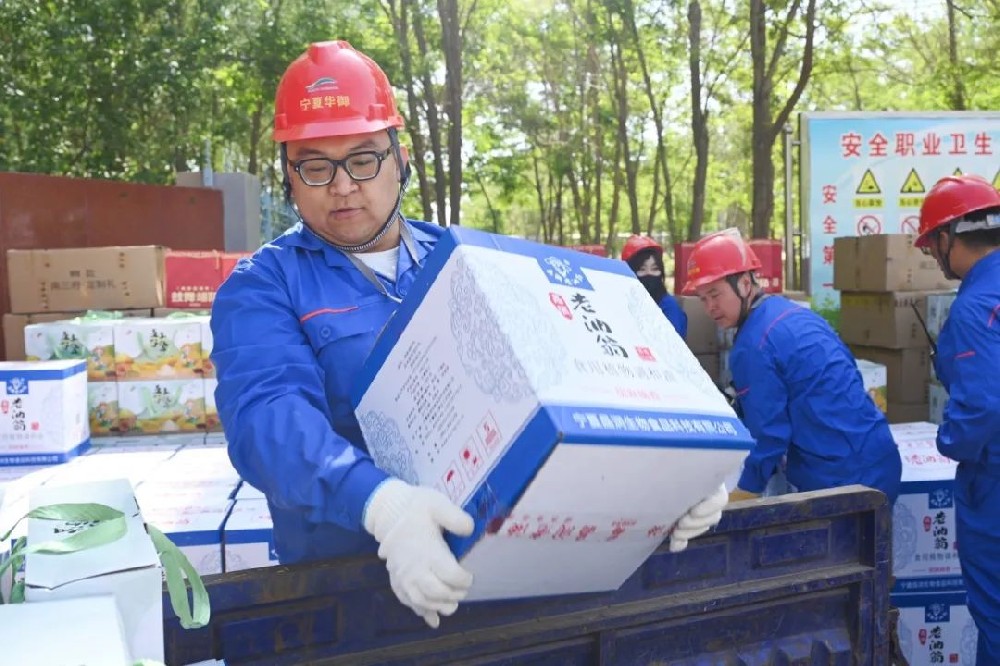 端午福利现场：当“盒鼓”遇上迷你艾草锤，这波操作有点暖！